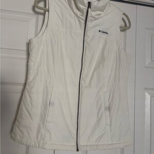 Columbia Women's White Quilted Vest